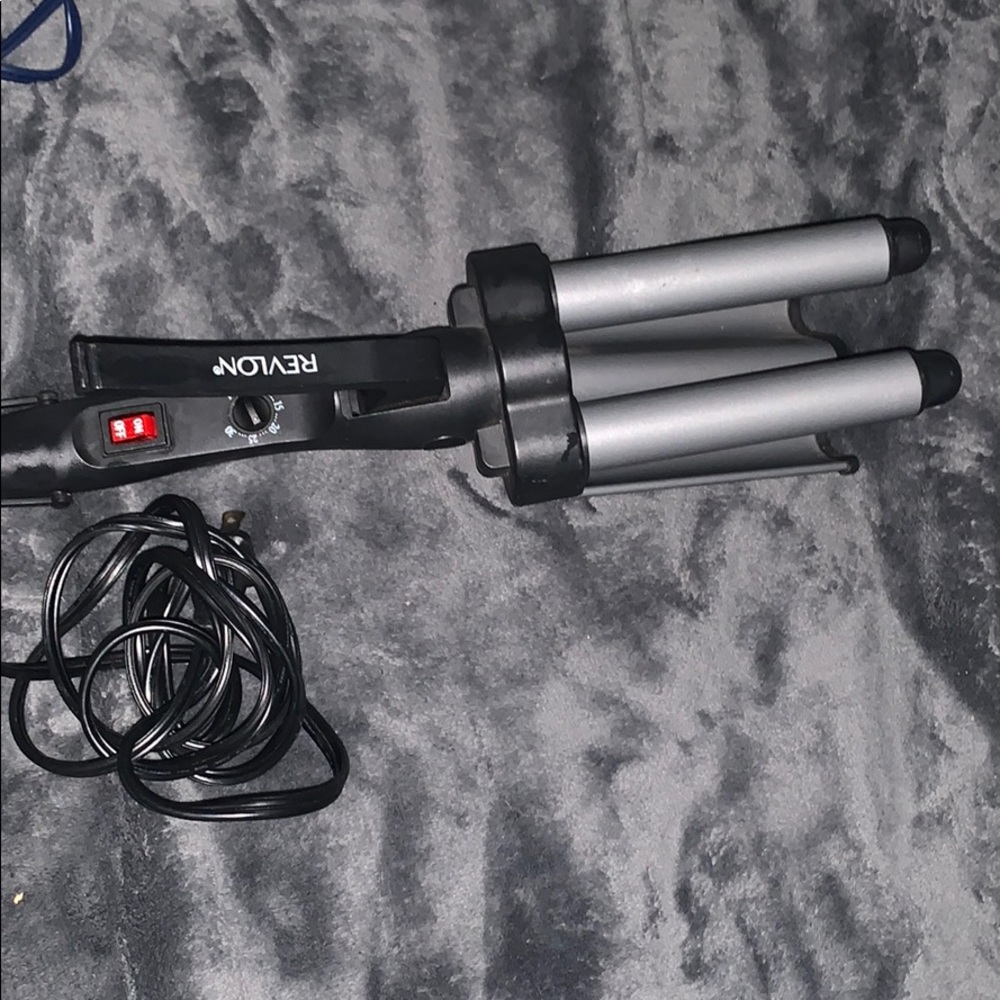 Revlon crimping iron